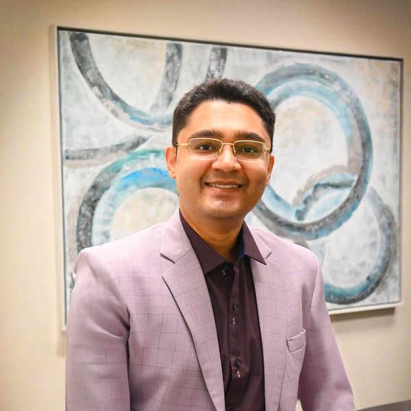 Yash Parikh, Associate